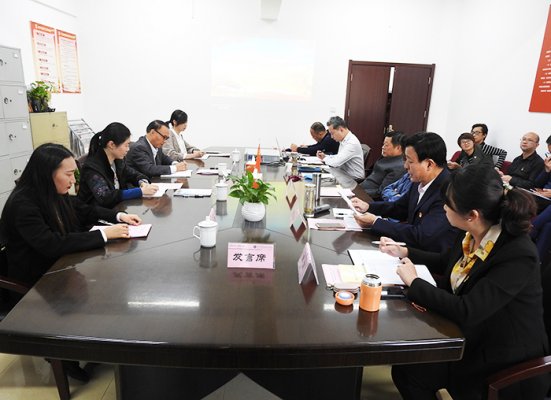 我校党委主题教育第五次学习研讨、调研成果交流会、书记讲党课、谈心谈话工作顺利进行