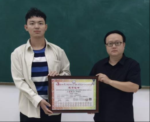 我校交通工程学院师生在“引才聚智 创新服务” 第七届CRH杂交水稻杯机器人创客大赛取得省赛